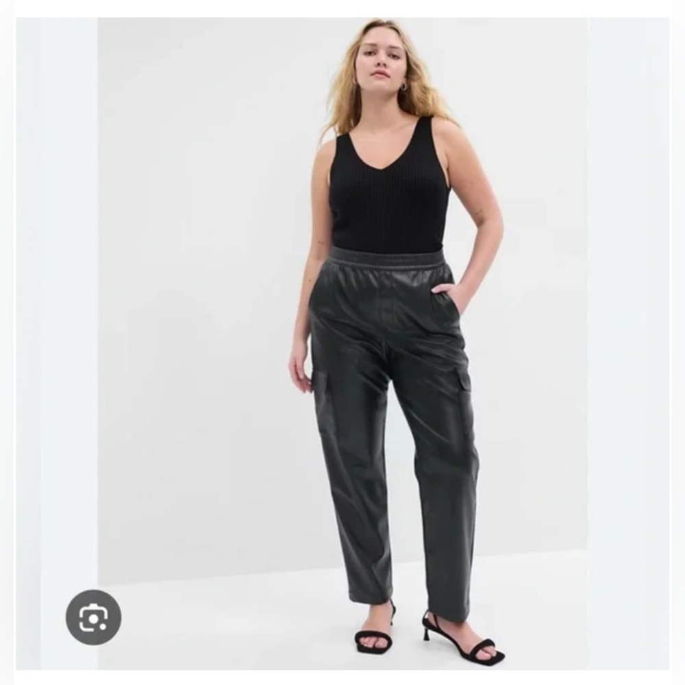 NWT GAP Vegan-Leather Cargo Pants - Size XL